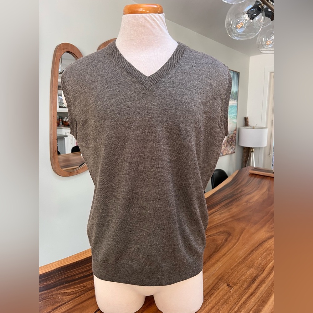 Codice V-Neck Sleeveless Sweater - Made in Italy